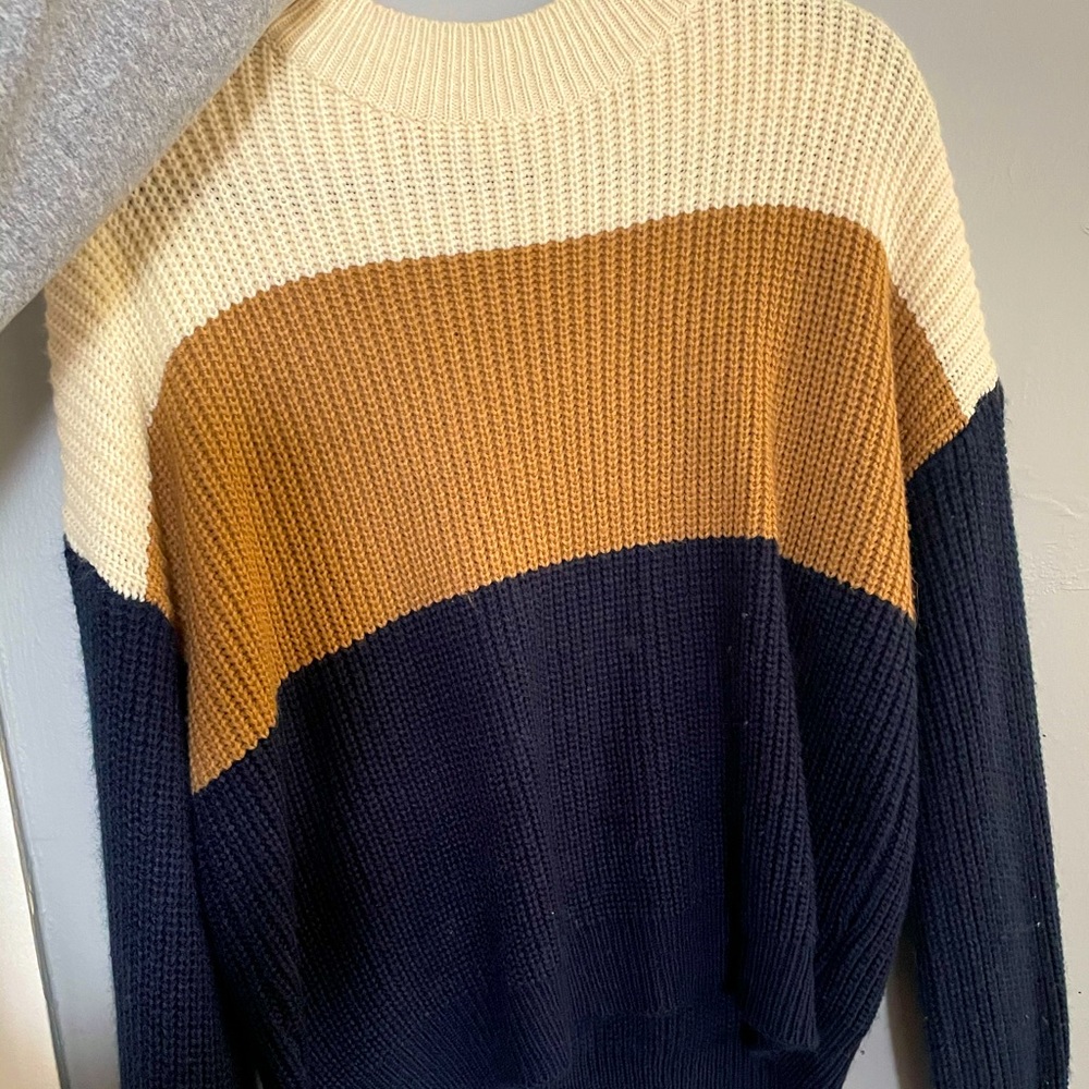 Sweater/  good condition